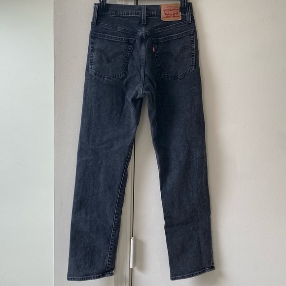 WORN ONCE LEVI’S Wedgie Straight Fit Women’s Jeans in ‘Break a Leg’ - Dark Gray - Picture 8 of 16